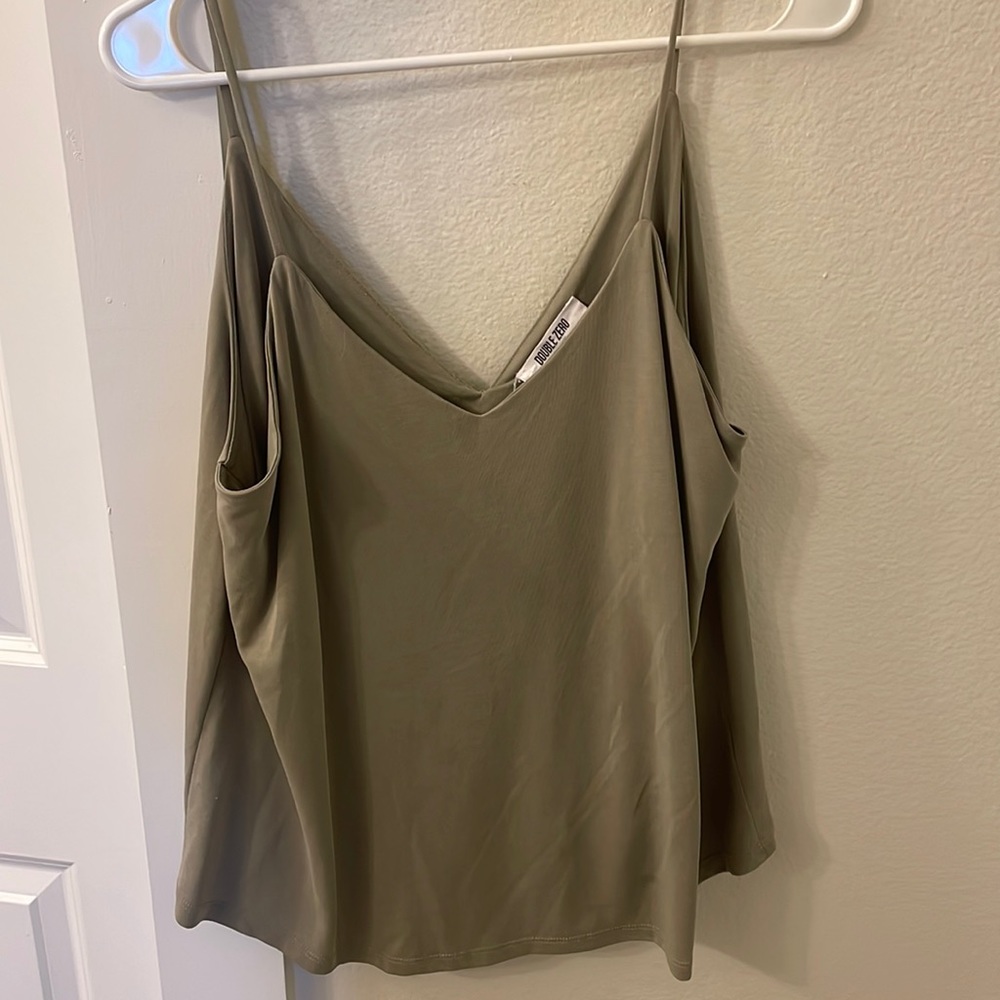 Green tank top, large